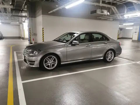 平治 C-Class C200 Blue Efficiency AMG FL版