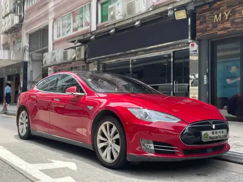 Tesla Model S 85D