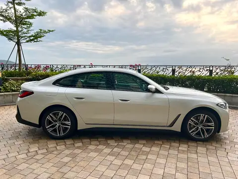 BMW i4