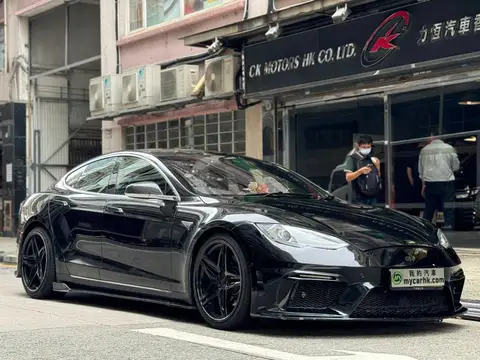 Tesla Model S  85D