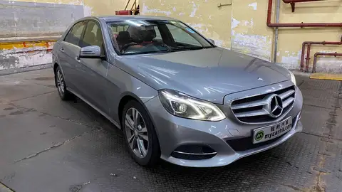 Mercedes Benz E-Class E200