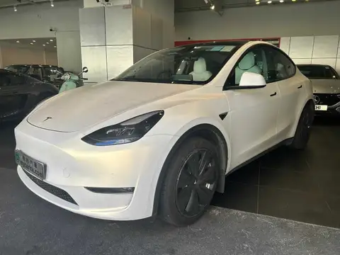 Tesla Model Y SR RWD