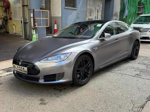 Tesla Model S 70D