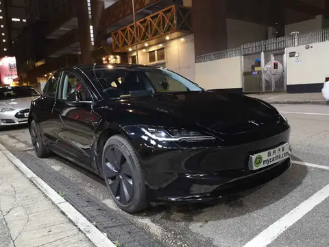 Tesla Model 3 SR