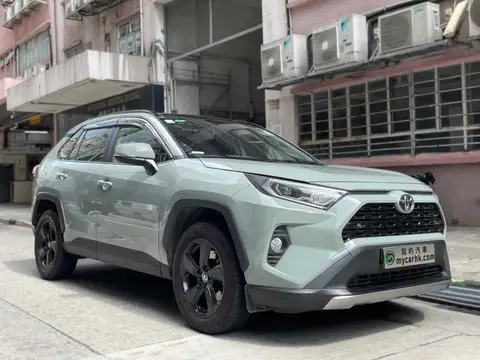 Toyota Rav4 DELUXE