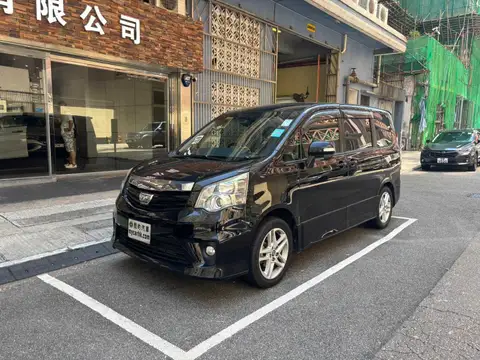 Toyota Noah WELCAB