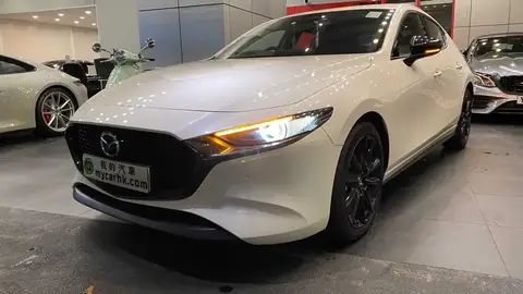 萬事得 3 HATCHBACK