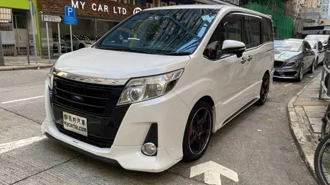 Toyota Noah  NOAH 80 DELUXE