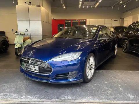 Tesla Model S 70D