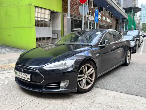 Tesla Model S 70D
