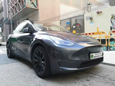 Tesla Model Y LONG RANGE LR
