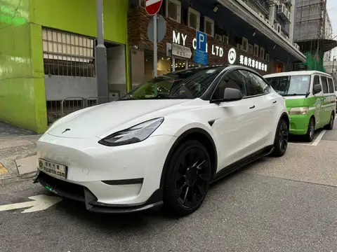 Tesla Model Y LONG RANGE LR