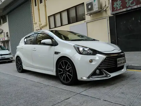 Toyota Agya AQUA GS HYBRID